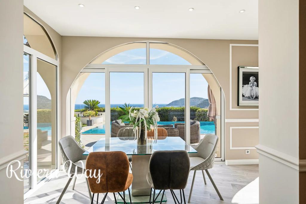 8 room villa in Mandelieu-la-Napoule, photo #2, listing #104510742