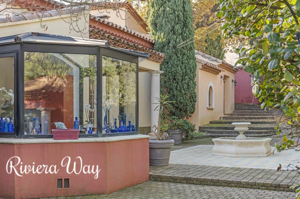 9 room villa in Toulon, photo #3, listing #105239778