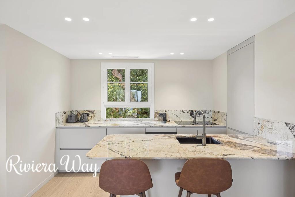 3 room penthouse in Villefranche-sur-Mer, photo #6, listing #105894096