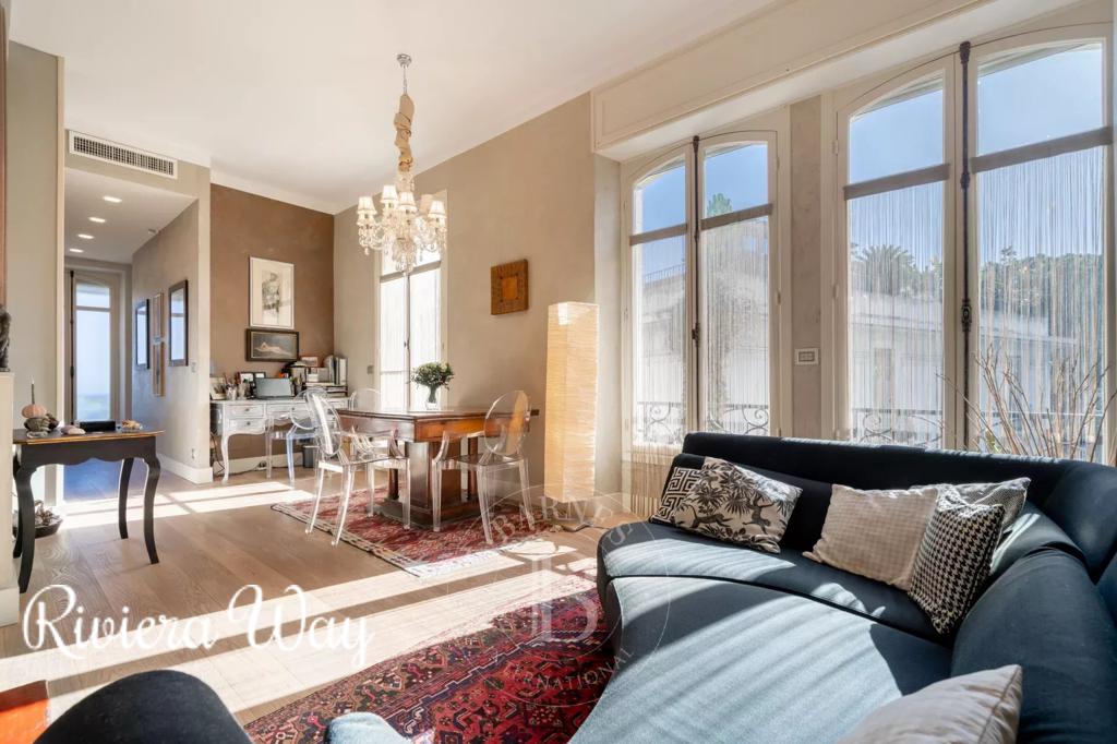 4 room apartment in Cannes, photo #6, listing #101966130