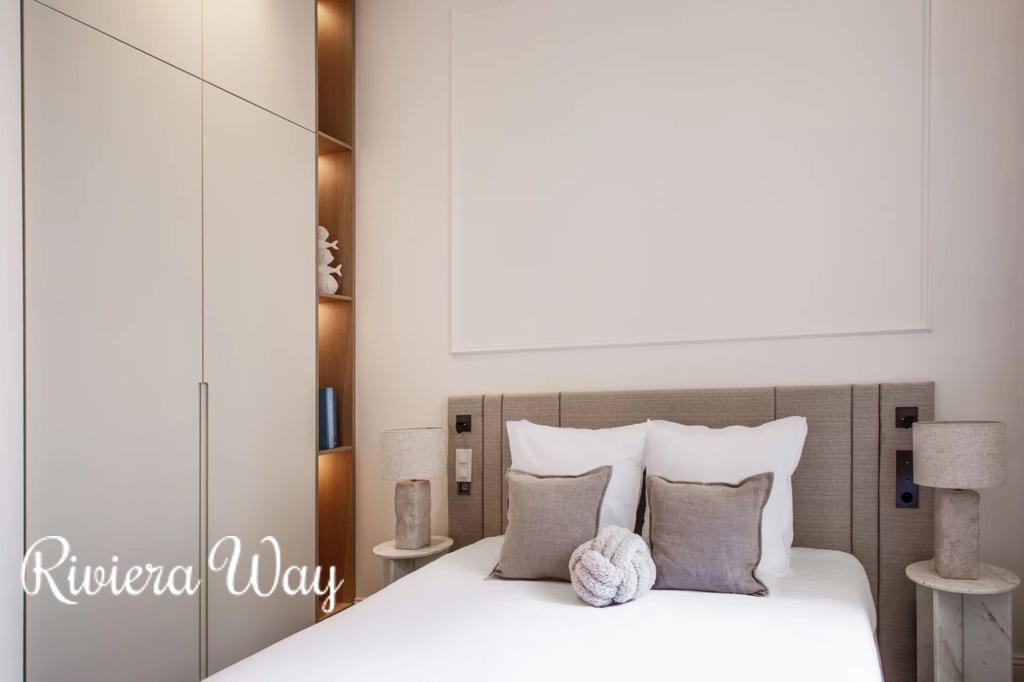 5 room apartment in Cannes, photo #8, listing #103975452