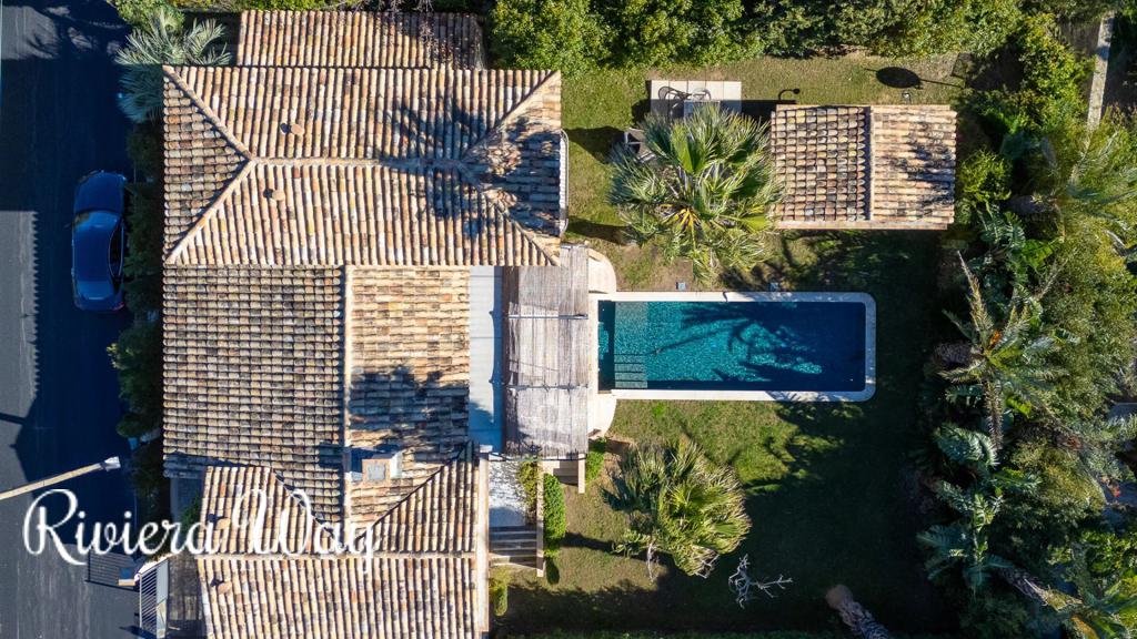 8 room villa in Saint-Tropez, photo #1, listing #105622146