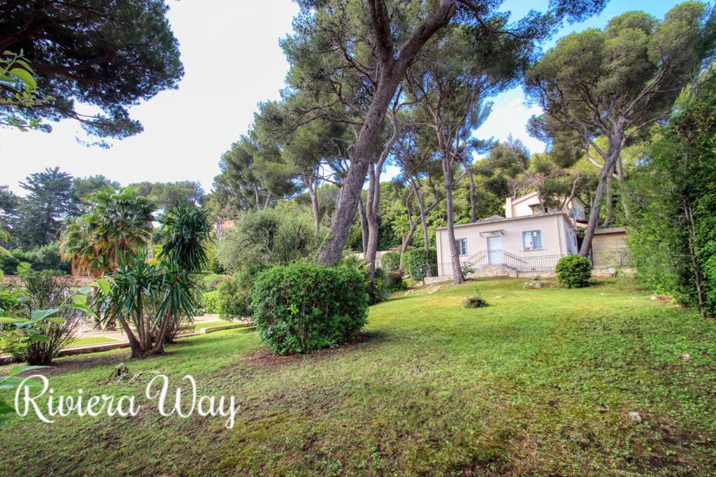 8 room villa in Saint-Jean-Cap-Ferrat, photo #3, listing #95723502