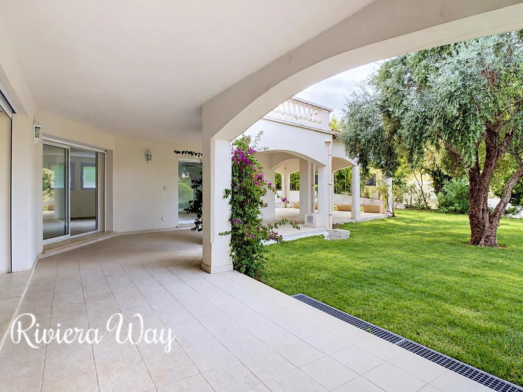 9 room villa in La Roquette-sur-Siagne, 42 m², photo #3, listing #107198364