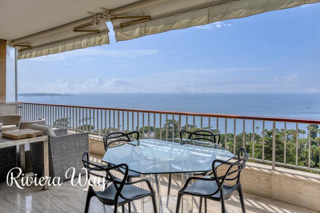 4 room apartment in Californie - Pezou, photo #2, listing #105915768
