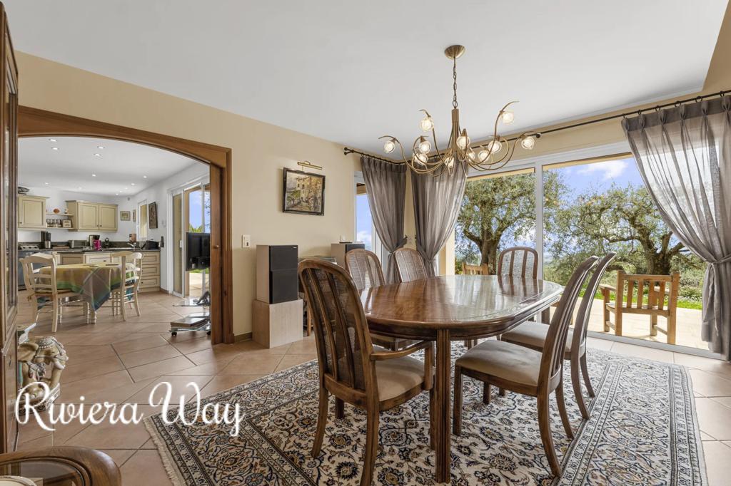 Villa in Grasse, photo #3, listing #102971148