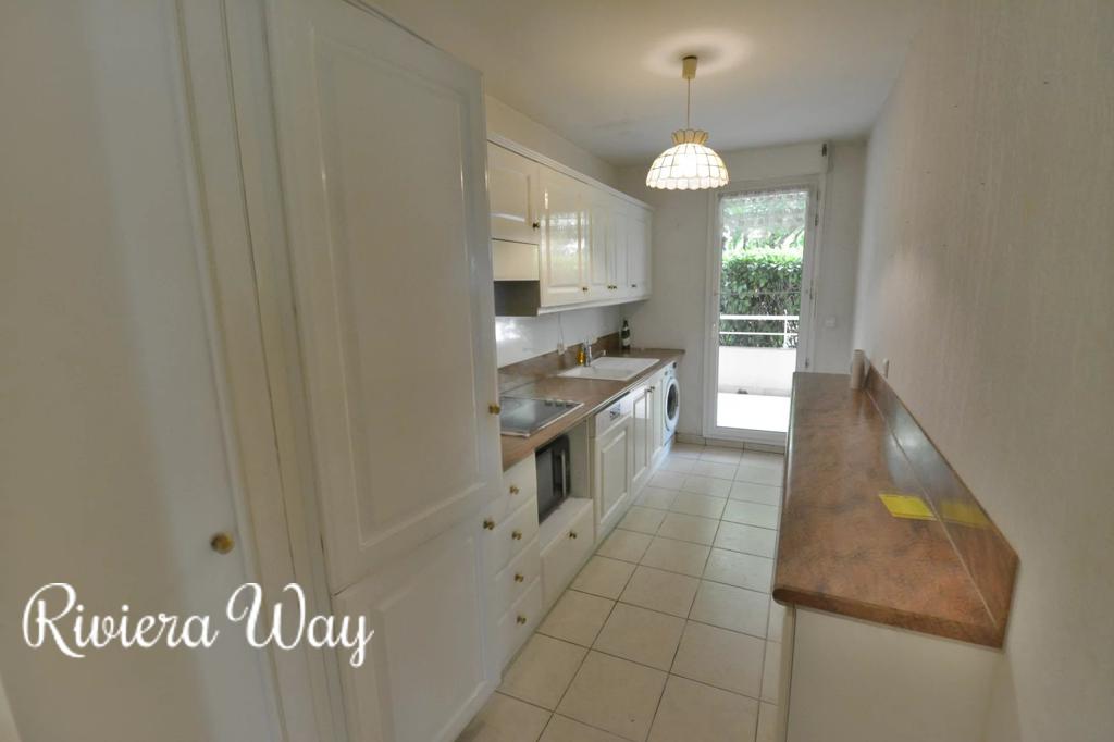 Apartment in Antibes, photo #5, listing #106804950