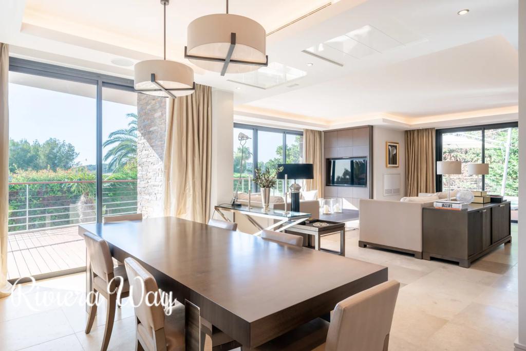 7 room villa in Cap d'Antibes, photo #9, listing #103109664