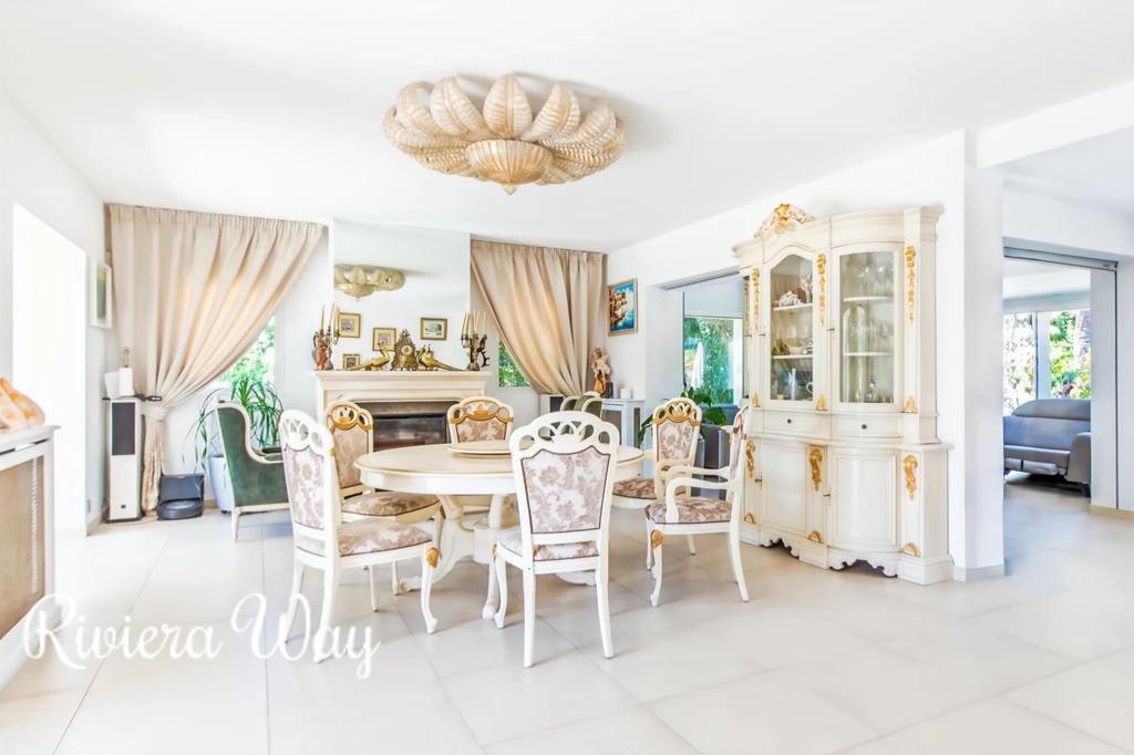 12 room villa in Mougins, photo #2, listing #106250802