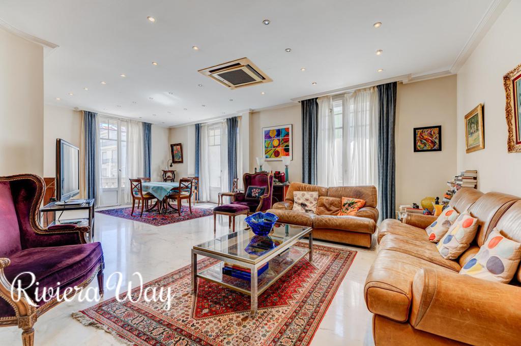 4 room apartment in Le Carré d'Or, 141 m², photo #1, listing #106035552