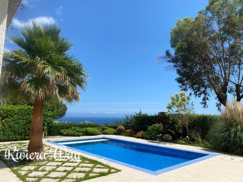 Villa in Villeneuve-Loubet, 310 m², photo #3, listing #106115478