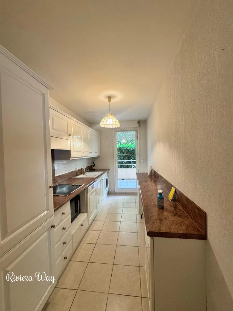 Apartment in Antibes, photo #7, listing #106804950