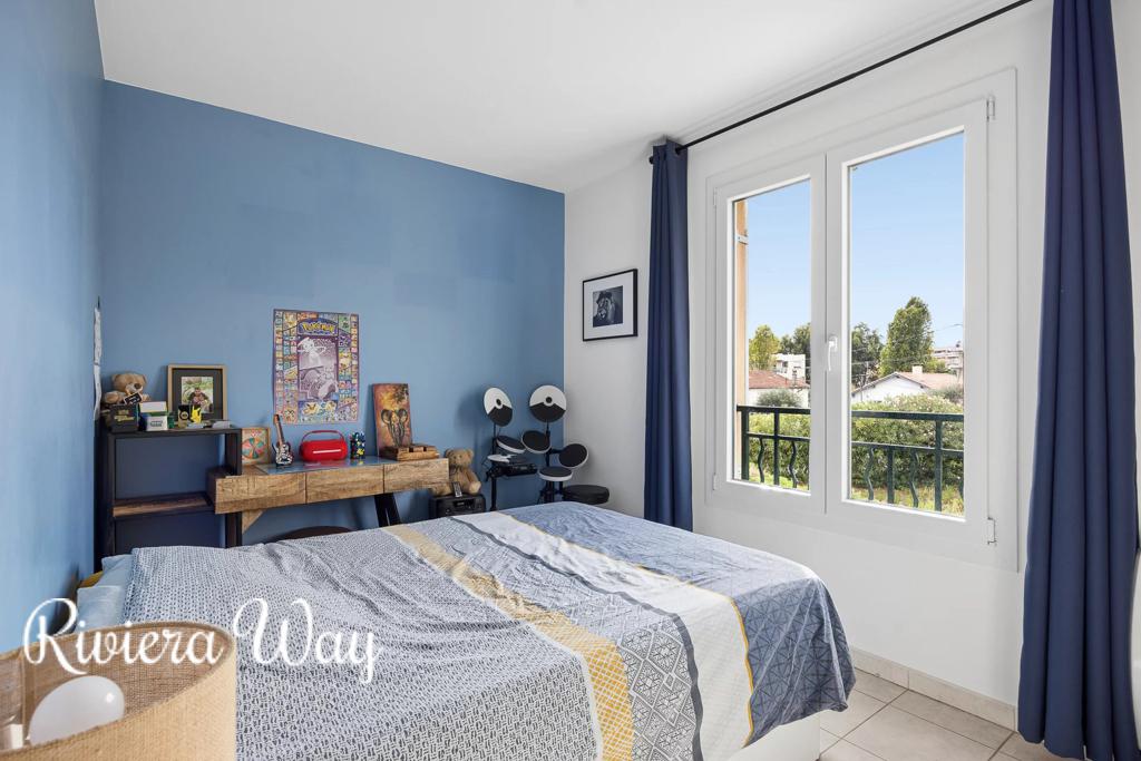 3 room apartment in Antibes, photo #10, listing #107146872