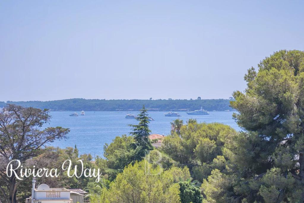 4 room apartment in Cannes, photo #3, listing #100314564