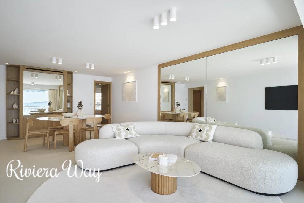 4 room apartment in Port Palm Beach, photo #5, listing #103579056