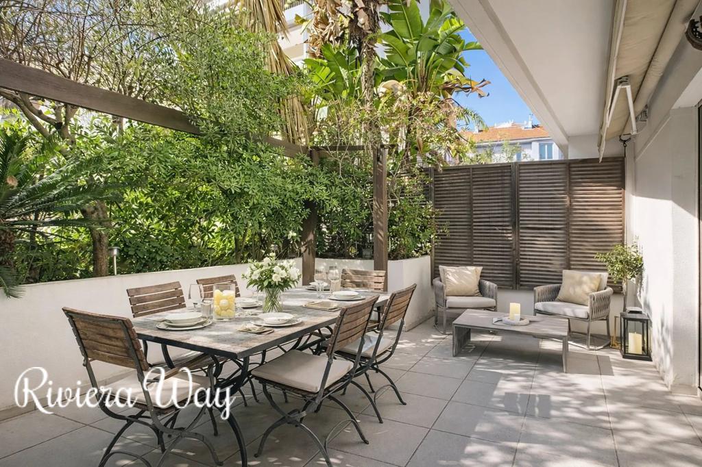 6 room apartment in Californie - Pezou, photo #1, listing #106038492