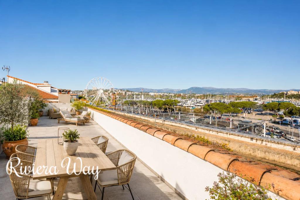 3 room apartment in Antibes, photo #1, listing #104966022
