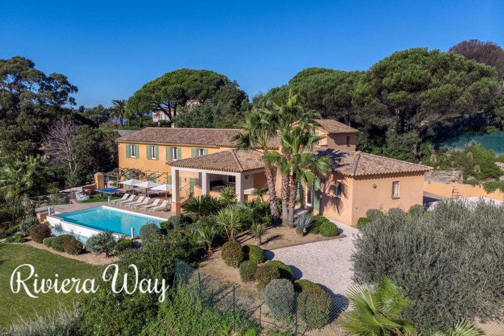 7 room villa in Saint-Tropez, photo #10, listing #101368134