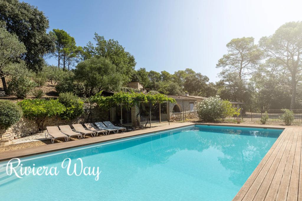 8 room villa in Lorgues, photo #2, listing #100353792