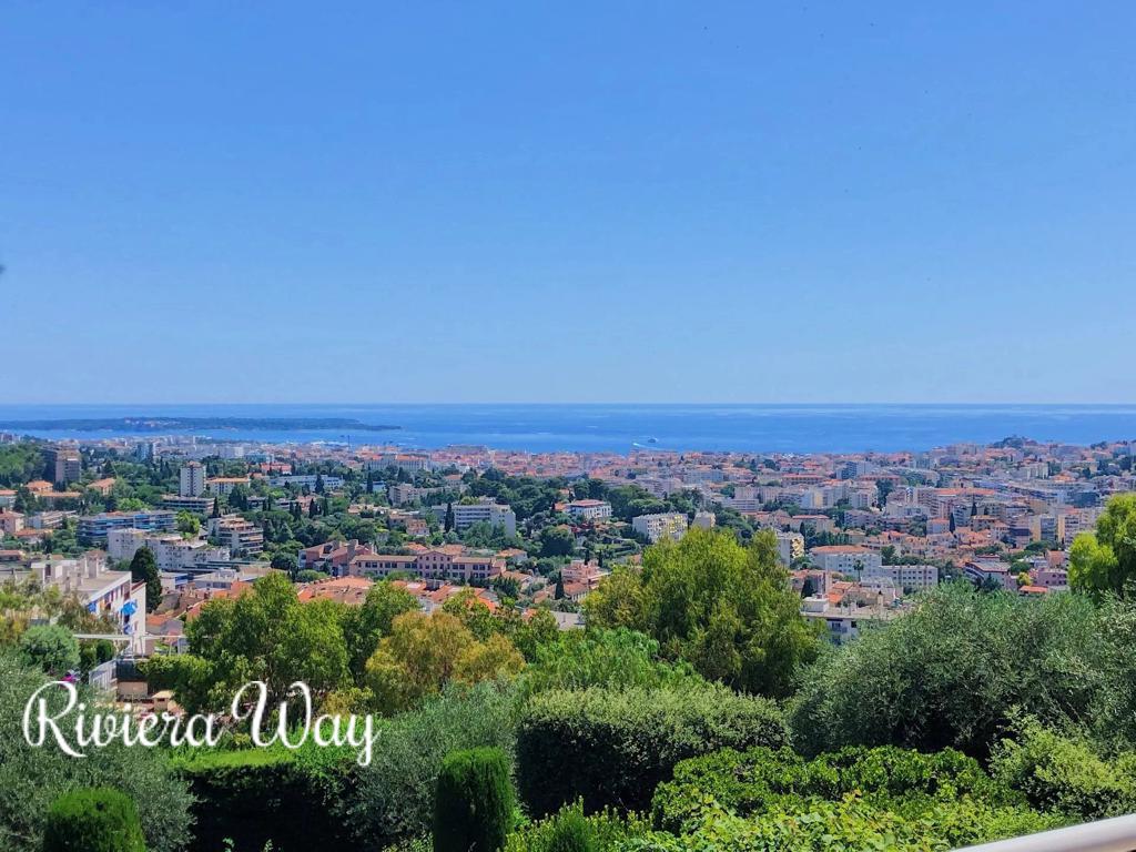 5 room apartment in Le Cannet, photo #3, listing #104508306