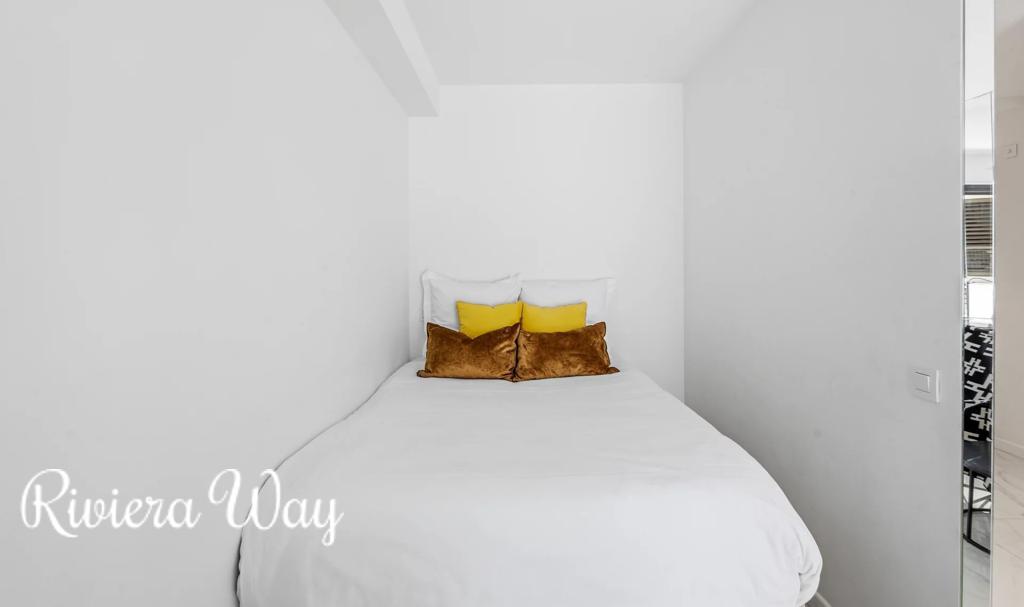 1 room apartment in Cannes, photo #7, listing #106524348
