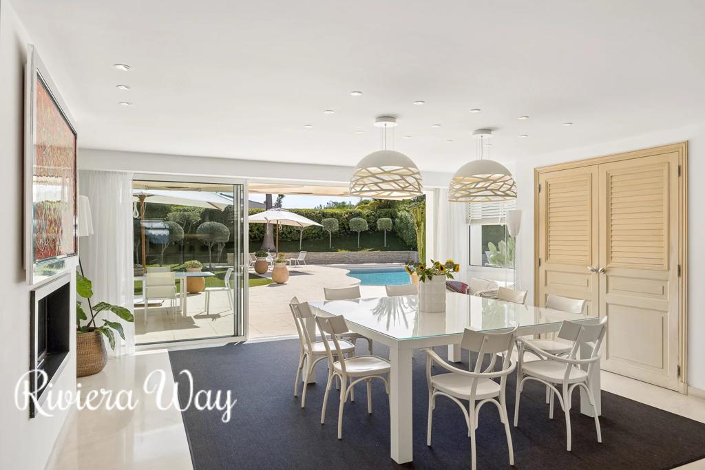 5 room villa in Villeneuve-Loubet, photo #6, listing #107203110