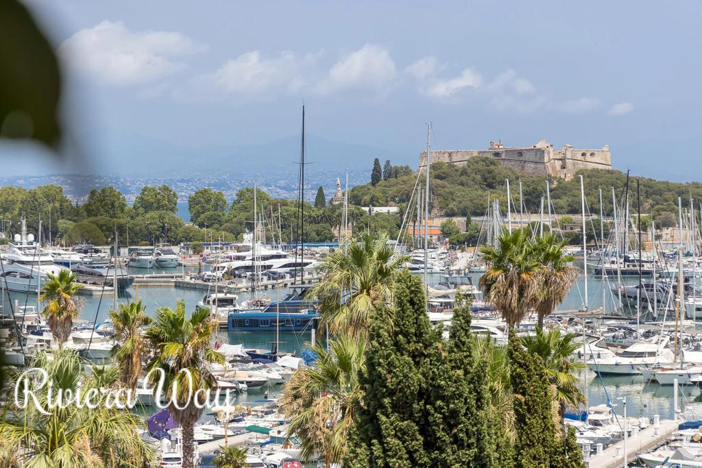 4 room apartment in Antibes, photo #3, listing #105001764