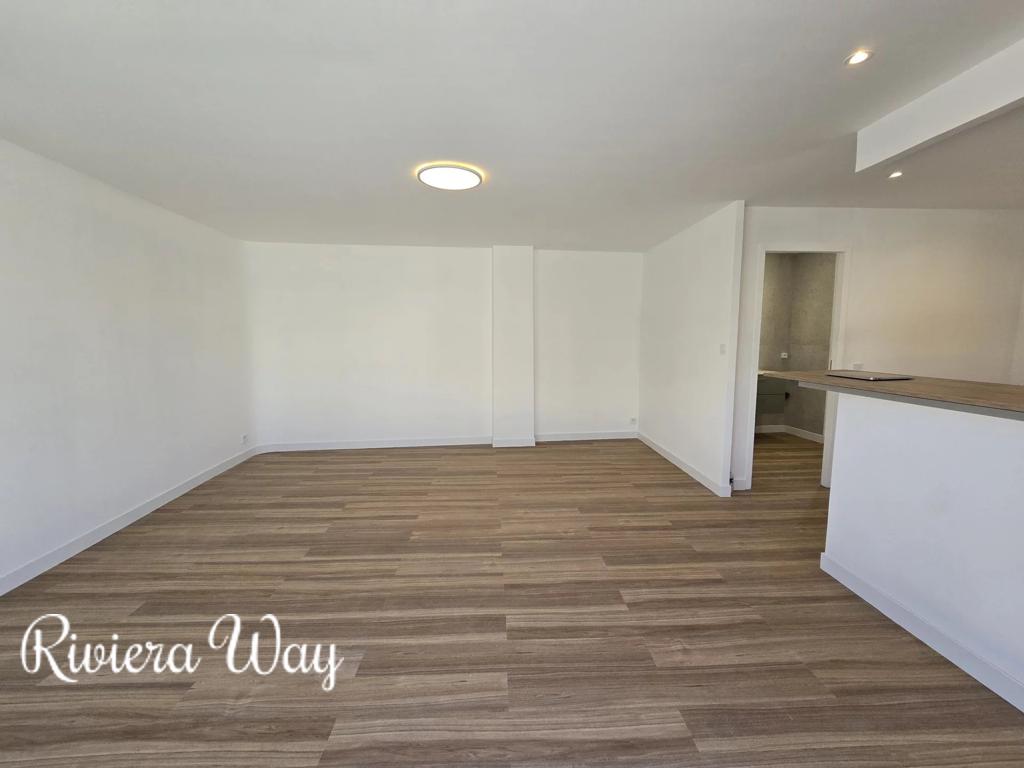 1 room apartment in Juan-les-Pins, photo #4, listing #102952836
