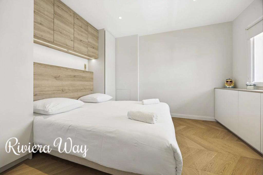 2 room apartment in Cannes, photo #7, listing #106857072