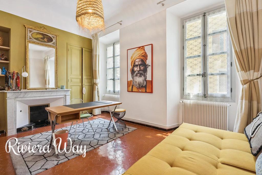 9 room villa in Figanières, photo #5, listing #103689684