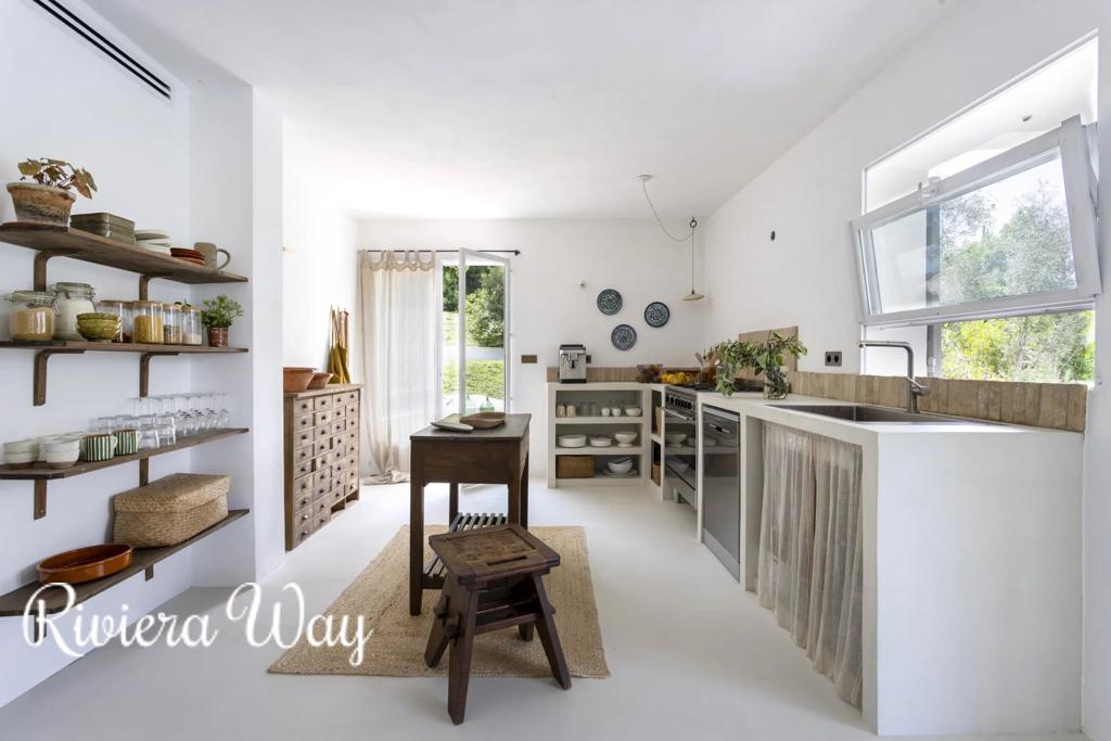 7 room villa in Roquefort-les-Pins, photo #1, listing #104290326