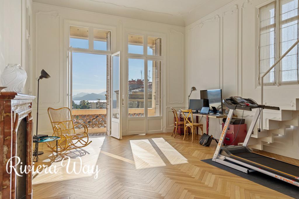 4 room apartment in Cannes, photo #3, listing #84918288