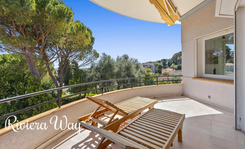 4 room apartment in Le Cannet, photo #2, listing #105979482
