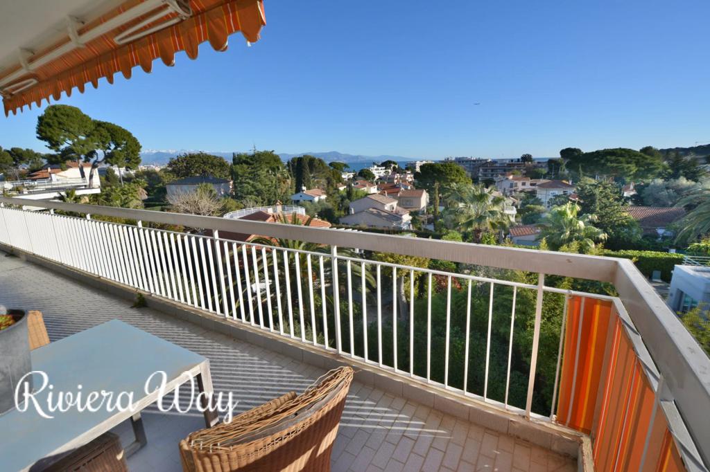 3 room apartment in Antibes, photo #7, listing #98582484
