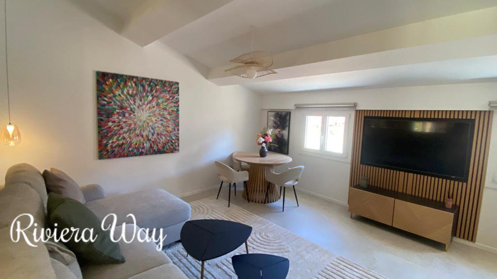 2 room apartment in Nice, 45 m², photo #4, listing #107062620