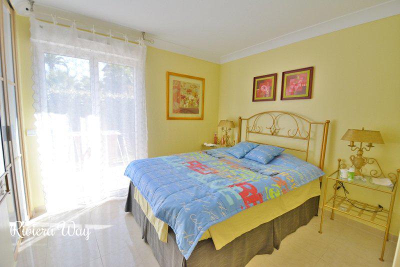 4 room apartment in Juan-les-Pins, photo #6, listing #78854790