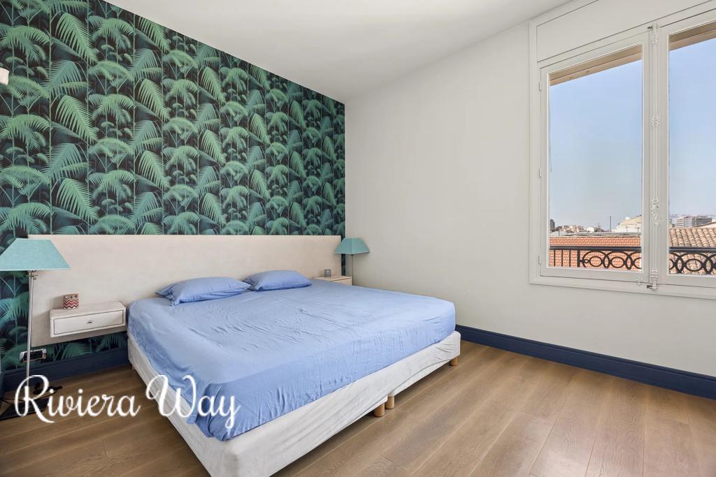4 room apartment in Cannes, photo #9, listing #106081920