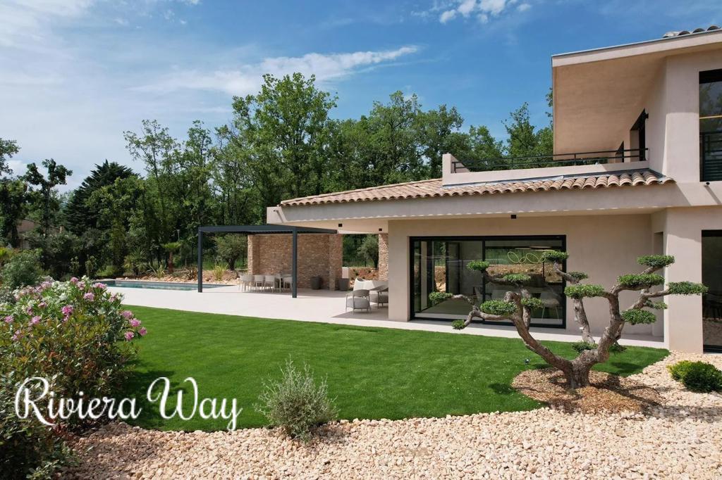 6 room villa in Fayence, photo #1, listing #100230144
