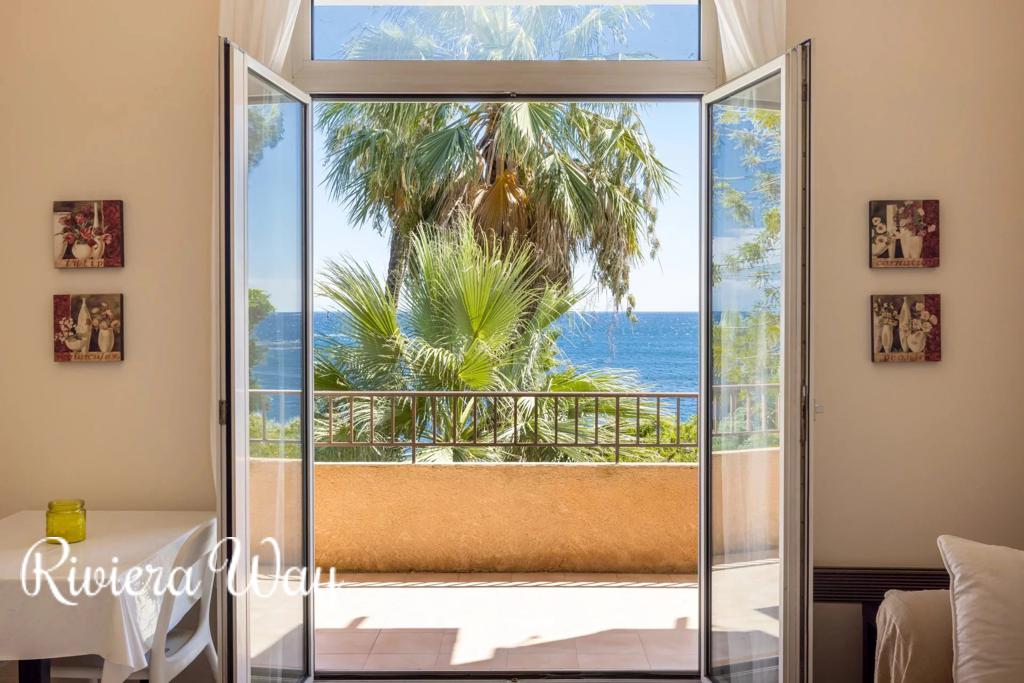 2 room apartment in Vallauris, 37 m², photo #3, listing #105551544