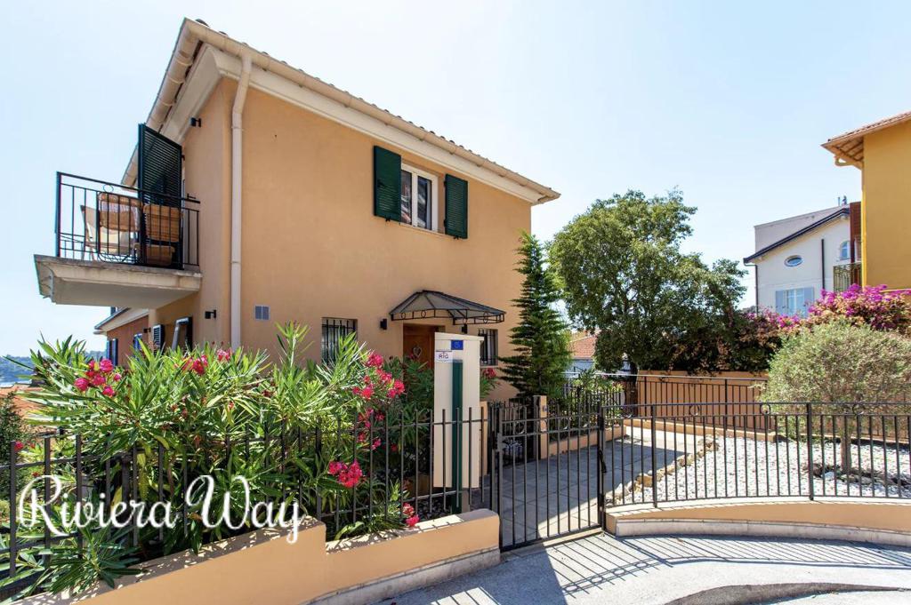 Apartment in Villefranche-sur-Mer, photo #1, listing #94012296