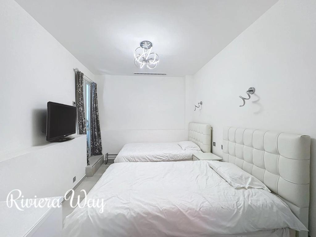 4 room apartment in Cannes, photo #7, listing #103737648