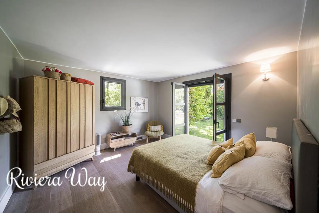 Villa in Mougins, photo #1, listing #103832106