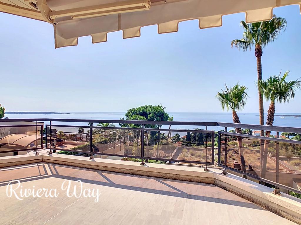 3 room apartment in Golf Juan, photo #9, listing #103614378