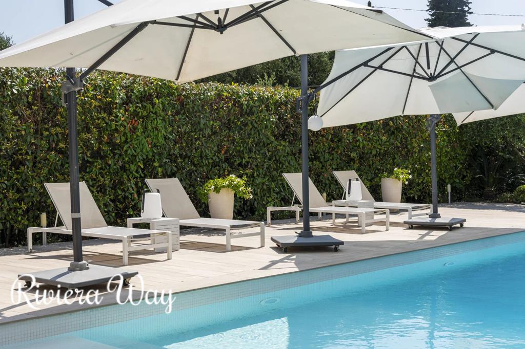 Villa in Mougins, photo #7, listing #103465992