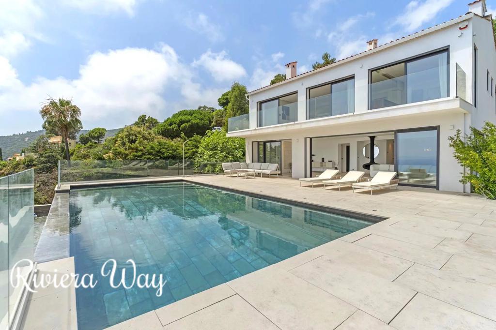 5 room villa in Rayol-Canadel-sur-Mer, photo #7, listing #90031116