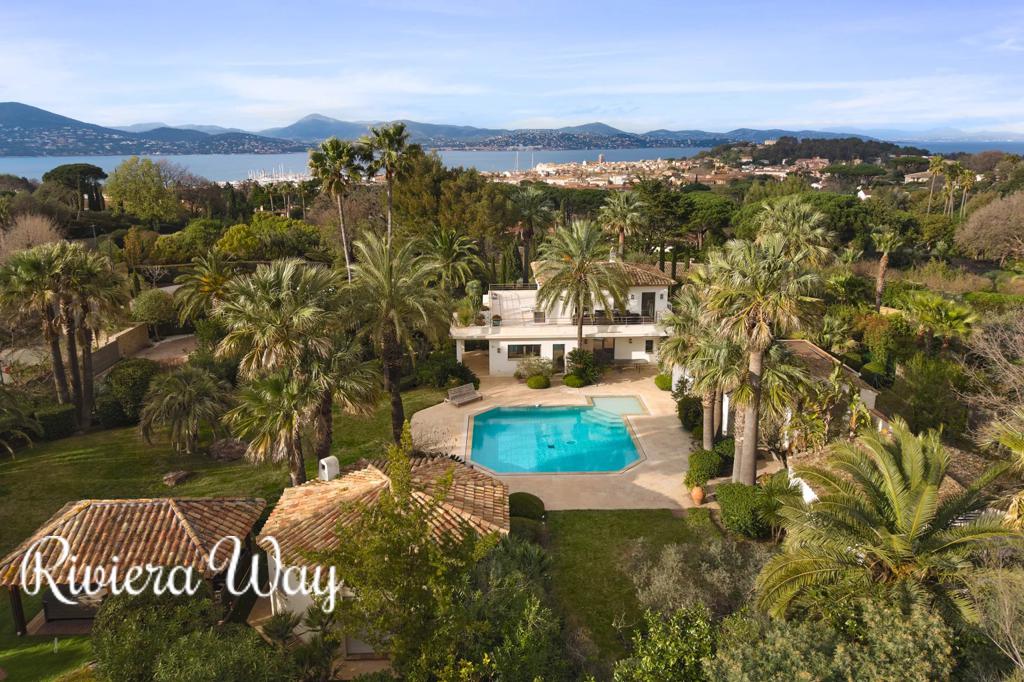 8 room villa in Saint-Tropez, photo #1, listing #106013628