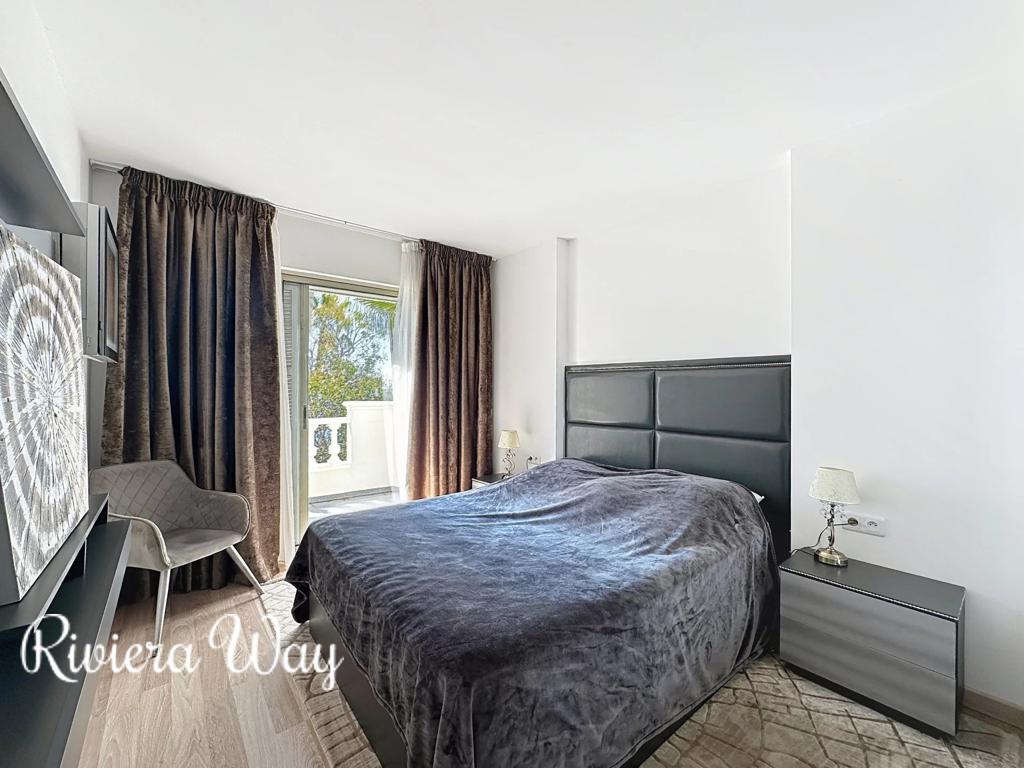 7 room villa in Cannes, photo #4, listing #103928286