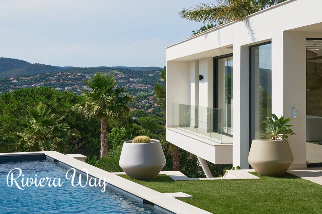 8 room villa in Sainte-Maxime, photo #3, listing #106456308