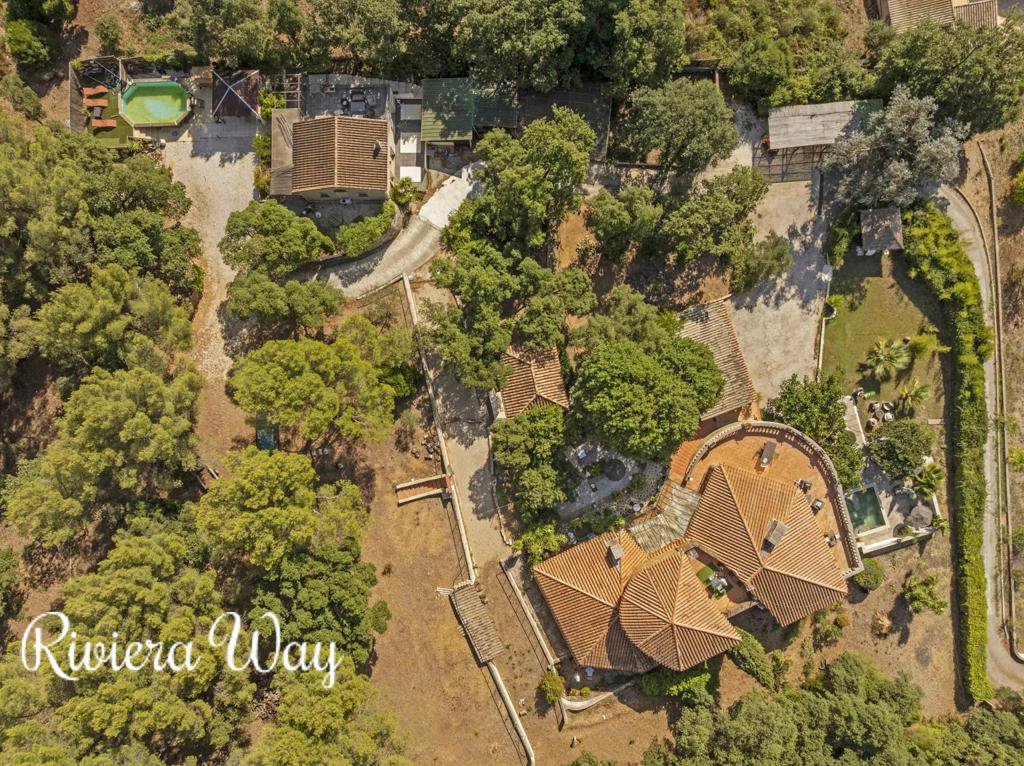 11 room villa in Hyères, photo #2, listing #104190450
