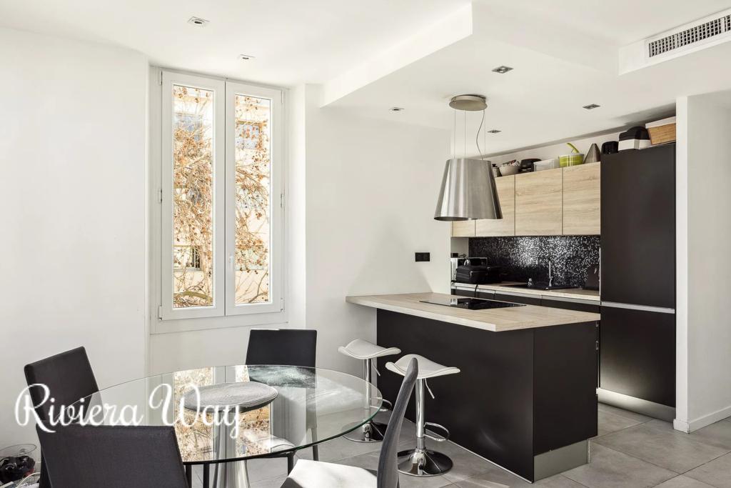 3 room apartment in Cannes, photo #6, listing #105590730